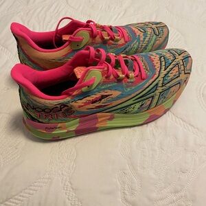 ASICS Noosa Tri 15 . Size 10 women’s summer Dune running shoes.